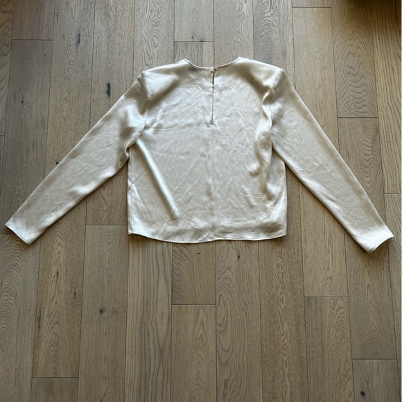 Aritzia Babaton Deco Long Sleeve Blouse size Small - Picture 2 of 8